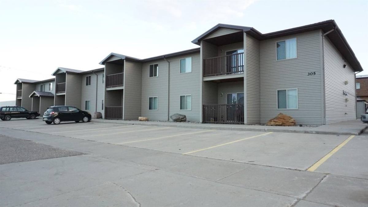 Apartment for rent at 305 27th Ave NW, Minot, ND 58703