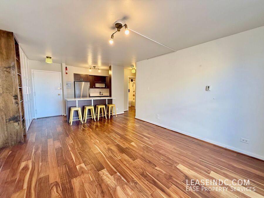 Apartment for rent at 1260 21st St NW #907, Washington, DC 20036