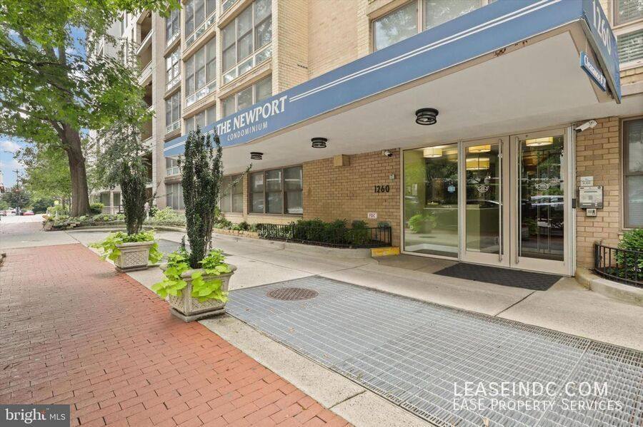 Apartment for rent at 1260 21st St NW #907, Washington, DC 20036