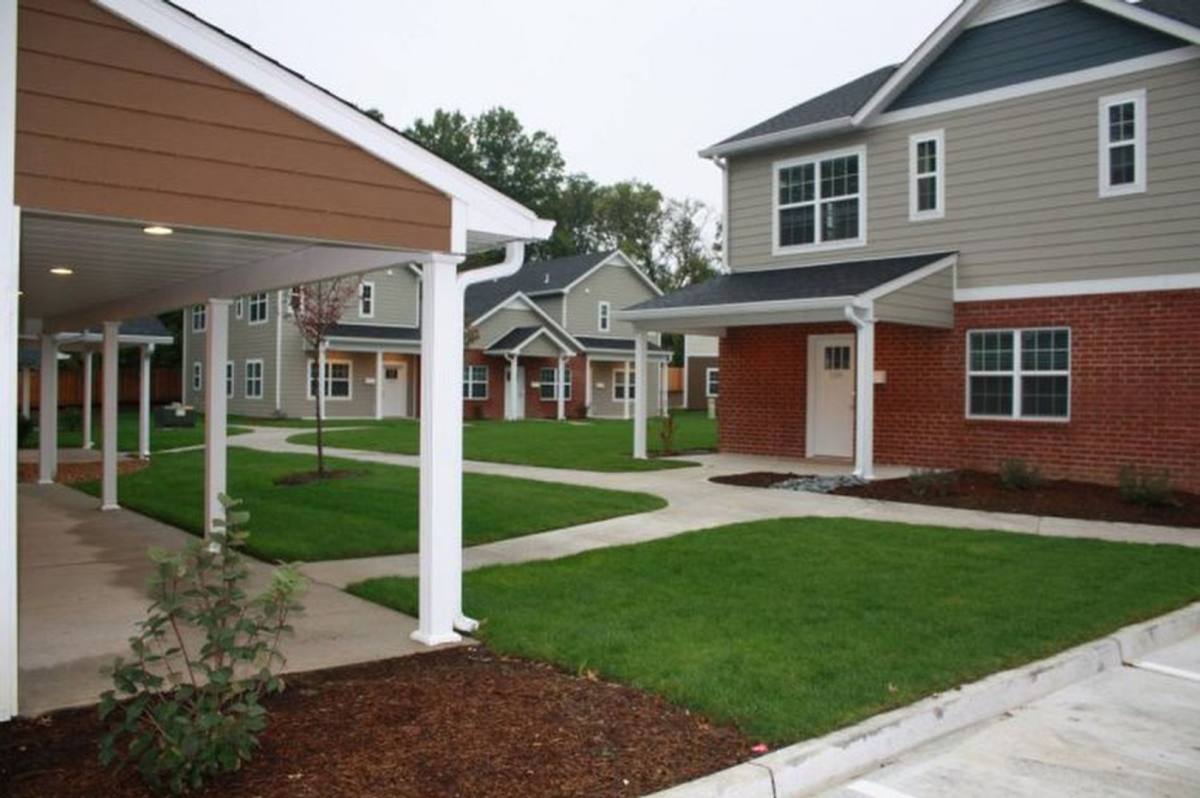 Apartment for rent at 1313 - 1343 W Broadway, Columbia, MO 65203