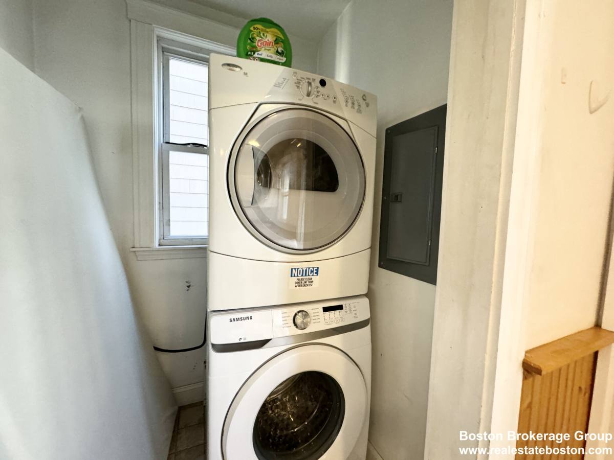 Apartment for rent at 37 Hillside St #1, Roxbury Crossing, MA 02120