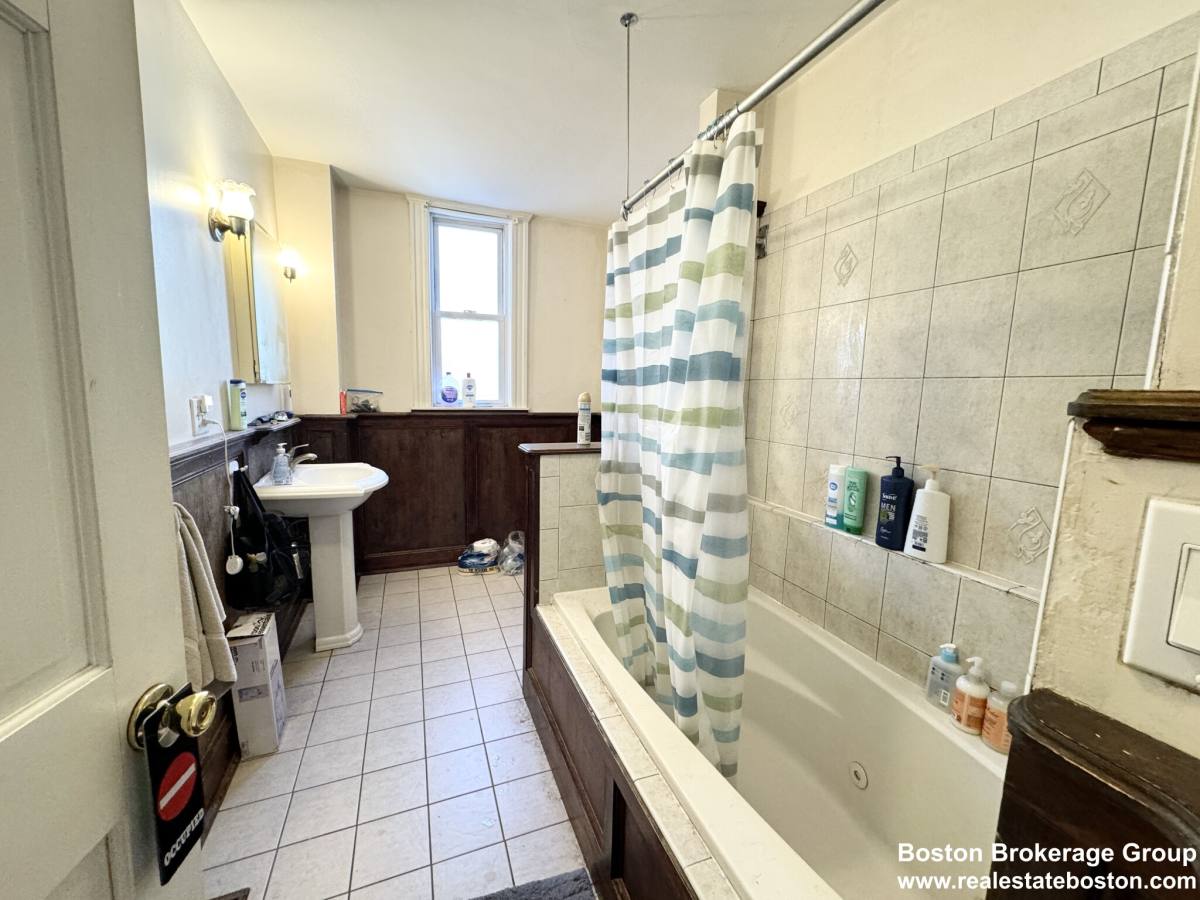 Apartment for rent at 37 Hillside St #1, Roxbury Crossing, MA 02120