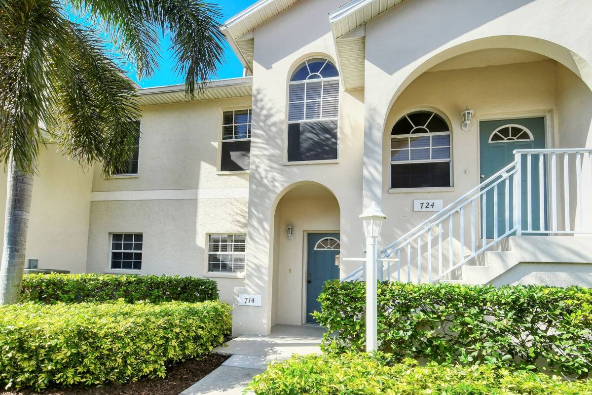 Condo for rent at 8370 Wingate Dr, Sarasota, FL 34238