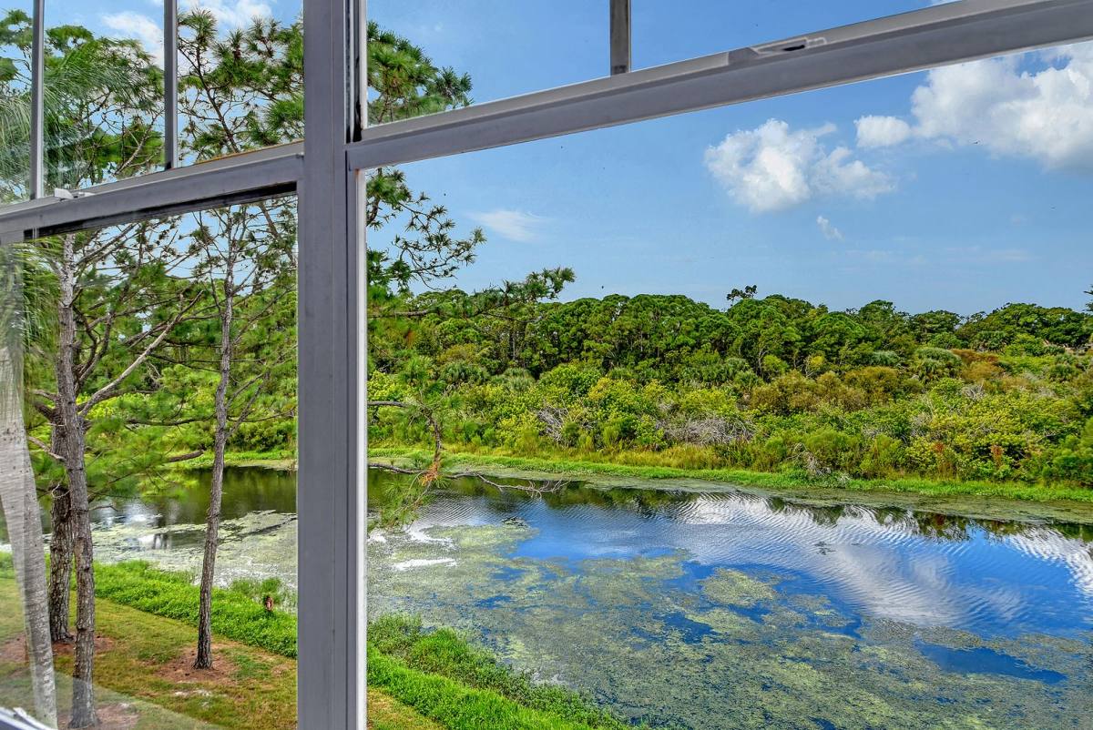 Condo for rent at 8370 Wingate Dr, Sarasota, FL 34238