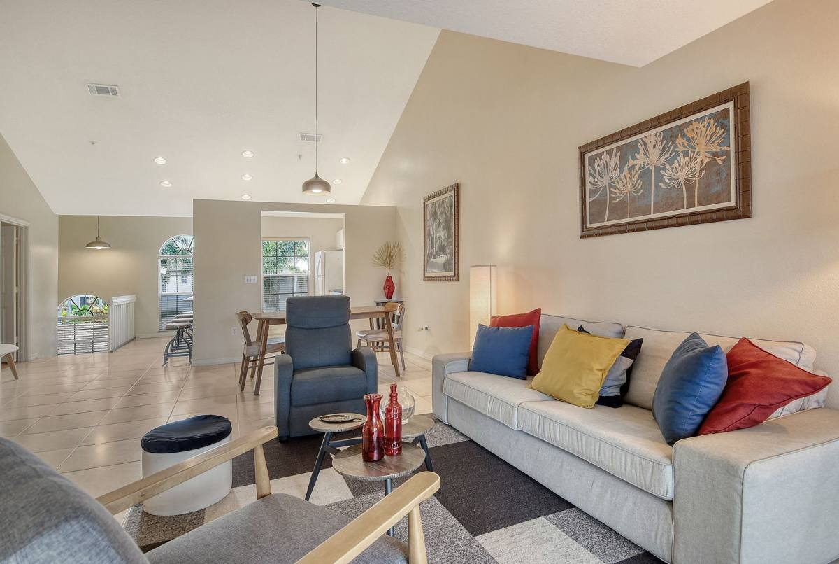 Condo for rent at 8370 Wingate Dr, Sarasota, FL 34238