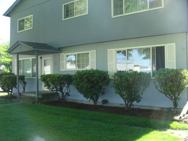 Townhouse for rent at 1620-1630 11 Ave, Longview, WA 98632