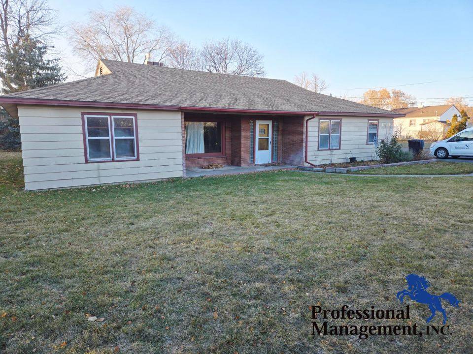 1214 17th St W, Billings, MT 59102 - House For Rent - Image 1