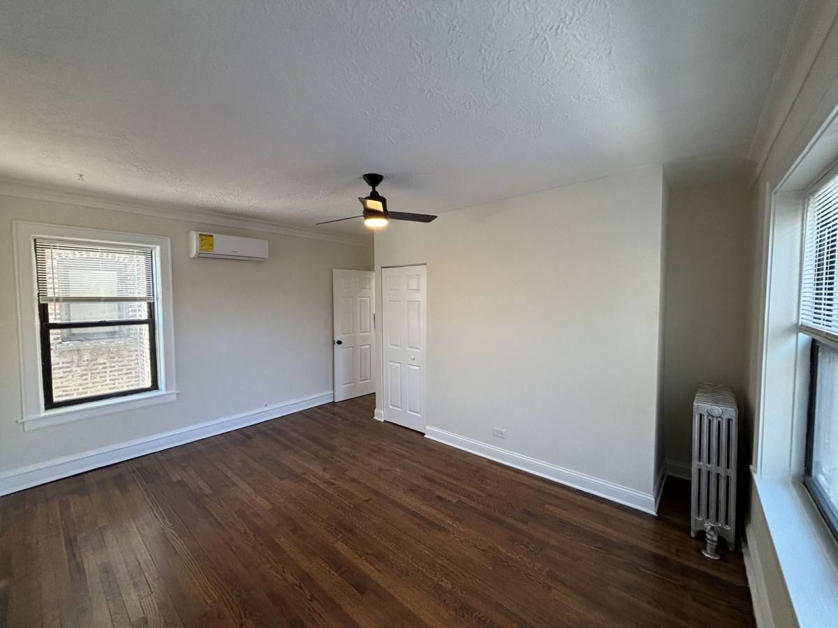 Apartment for rent at 5509 N Lincoln Ave #3, Chicago, IL 60625