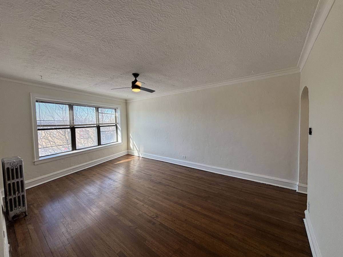 Apartment for rent at 5509 N Lincoln Ave #3, Chicago, IL 60625