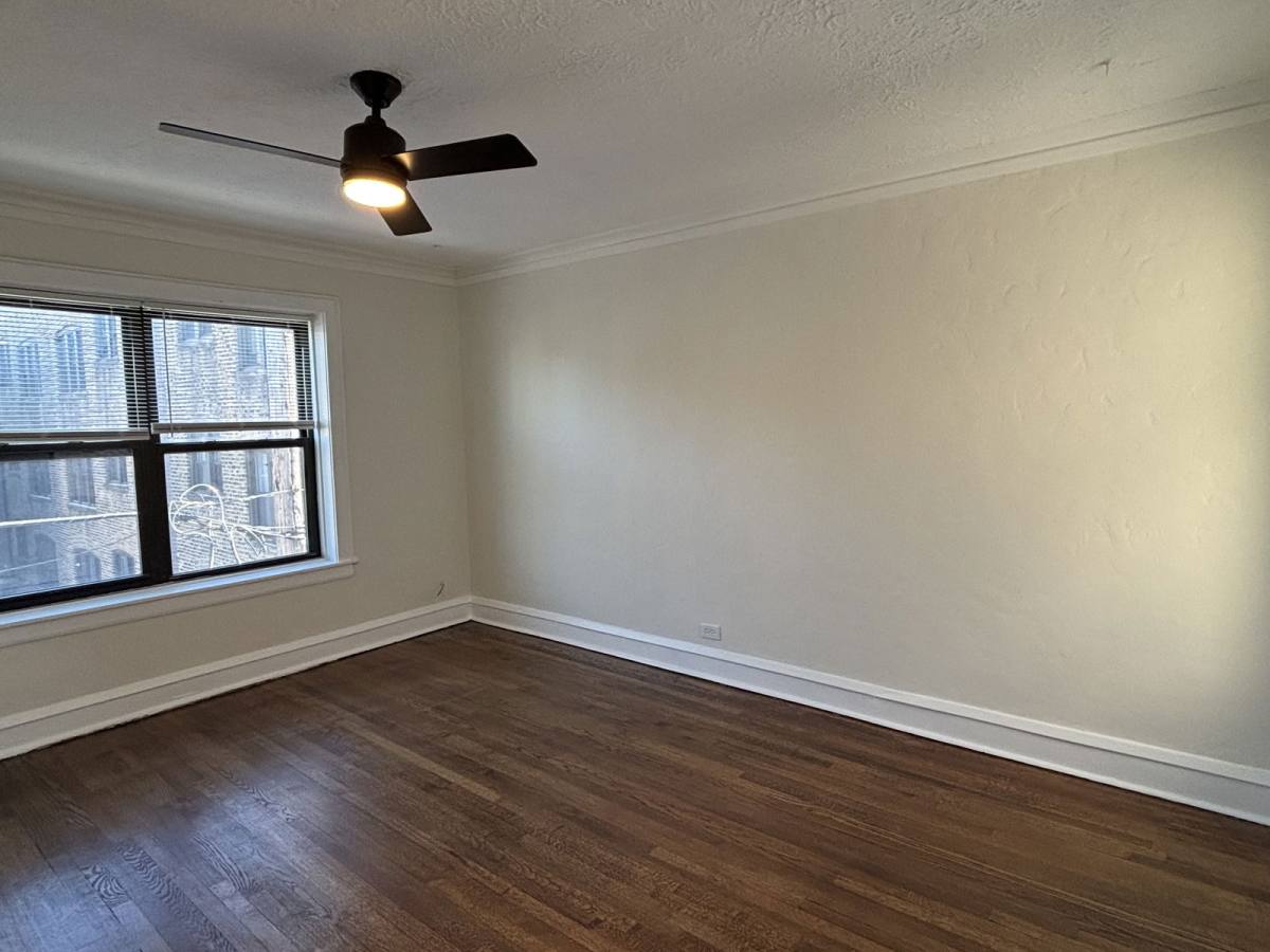 Apartment for rent at 5509 N Lincoln Ave #3, Chicago, IL 60625