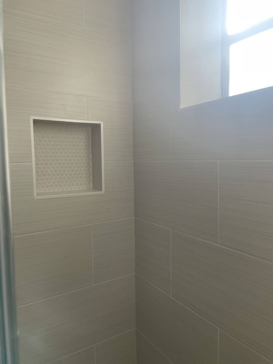 Apartment for rent at 7948 Embassy Blvd, Hollywood, FL 33023
