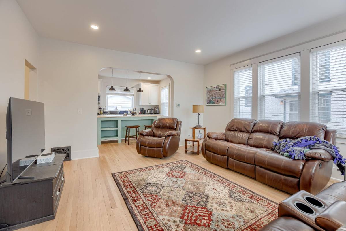 House for rent at 3820 Chicago St, Omaha, NE 68131