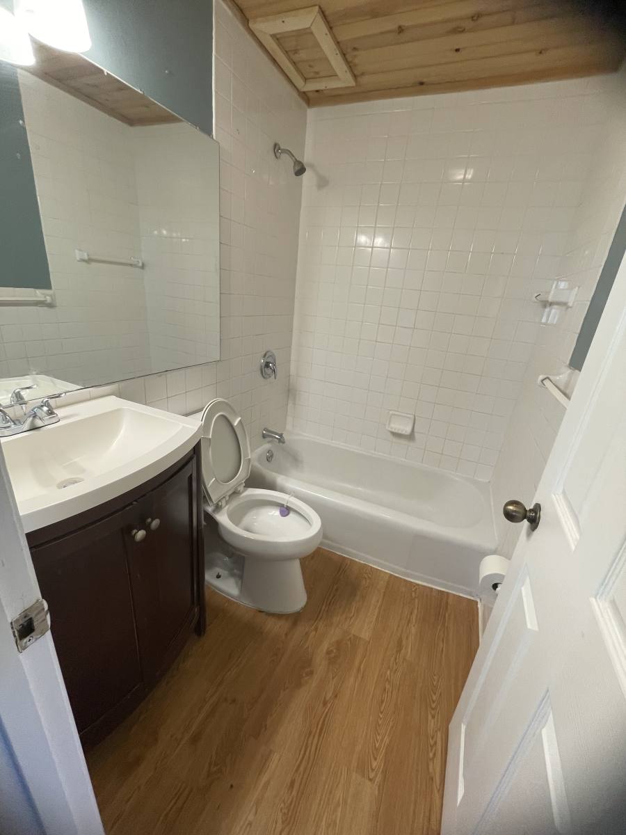 Apartment for rent at 2109 Hillview Rd #2, Saint Paul, MN 55112