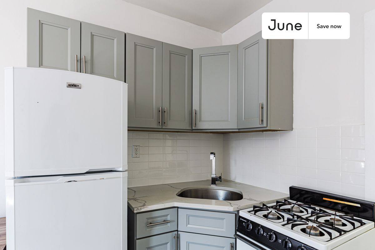 Apartment for rent at 324 1 2 E 8 St #3B, New York, NY 10009