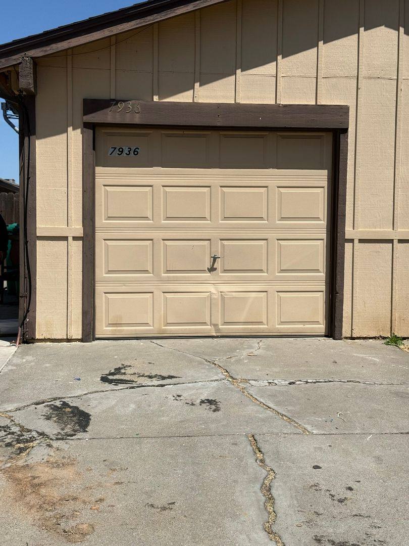 Townhouse for rent at 7936 Montauban Ave, Stockton, CA 95210