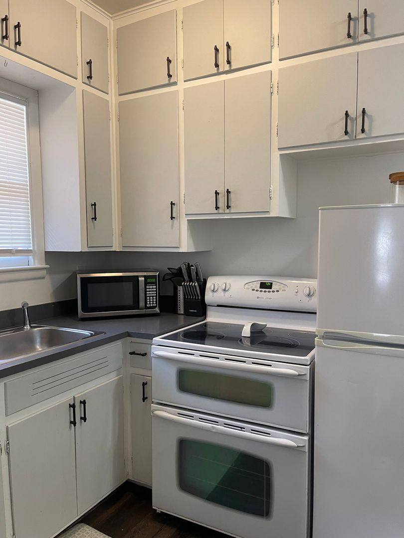 Apartment for rent at 3438 11-PLEX, 3434 4-PLEX 3414 Parking, Des Moines, IA 50311