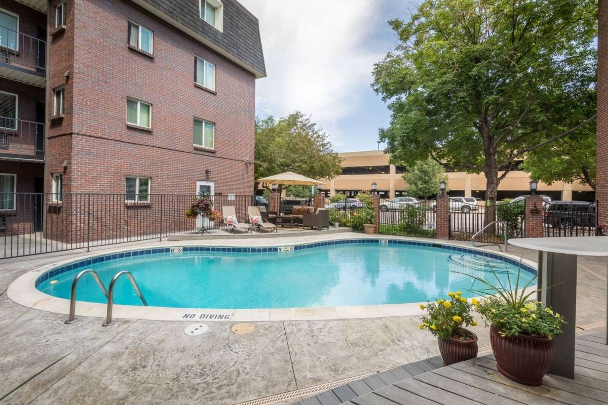 Apartment for rent at 3535 S Clarkson St, Englewood, CO 80113