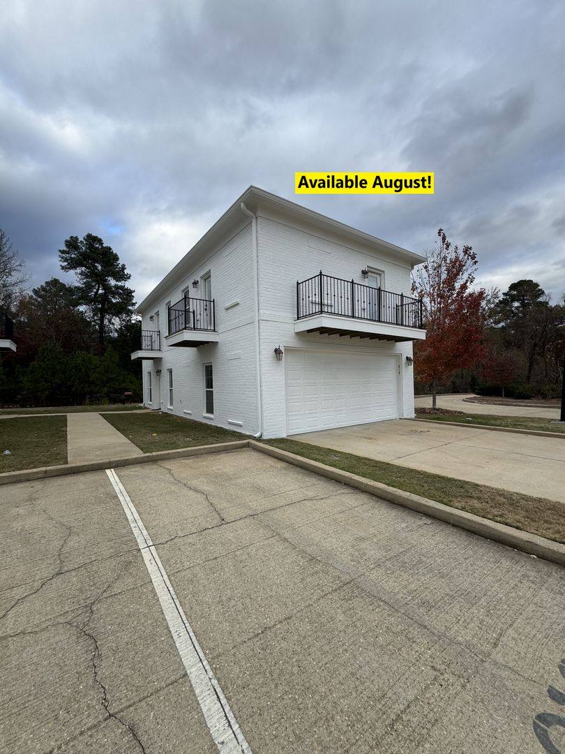 House for rent at 205 Park W Loop, Oxford, MS 38655