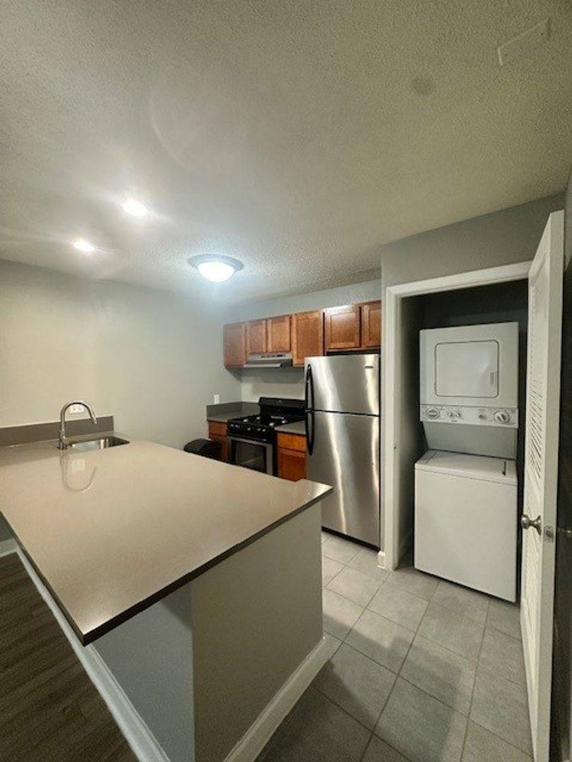 Apartment for rent at 2520 Longview St, Austin, TX 78705