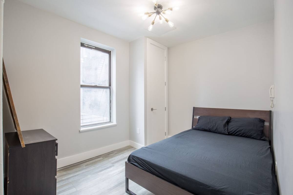 Apartment for rent at 2377 Belmont Ave, Bronx, NY 10458