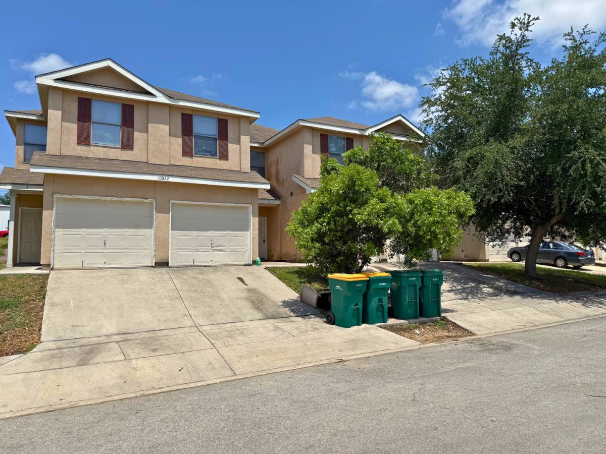 Apartment for rent at 10822 Mathom Landing, Universal City, TX 78148