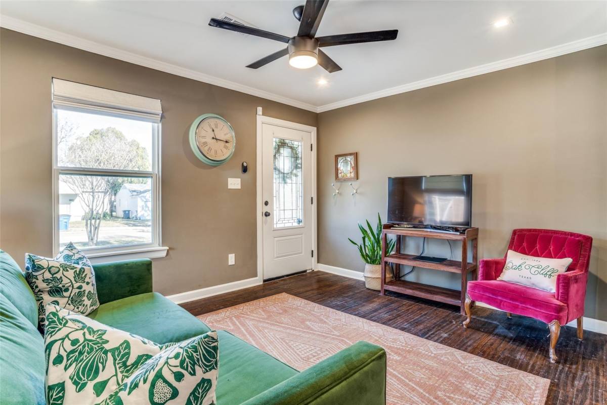 House for rent at 1718 Berkley Ave, Dallas, TX 75224