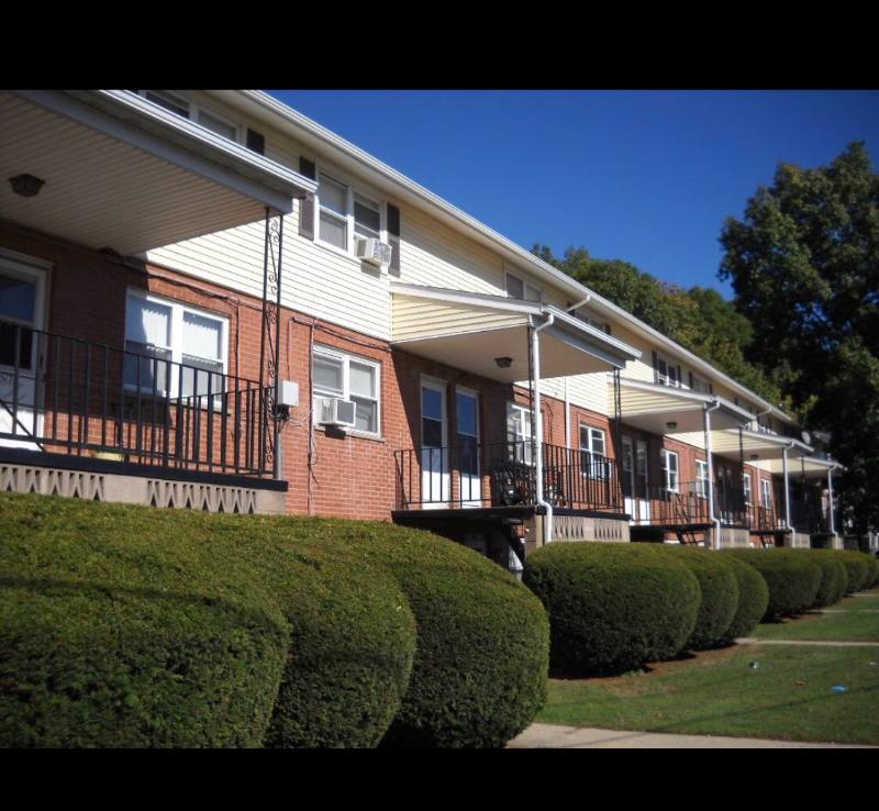 Apartment for rent at 381 Mill Rock Rd, Hamden, CT 06517