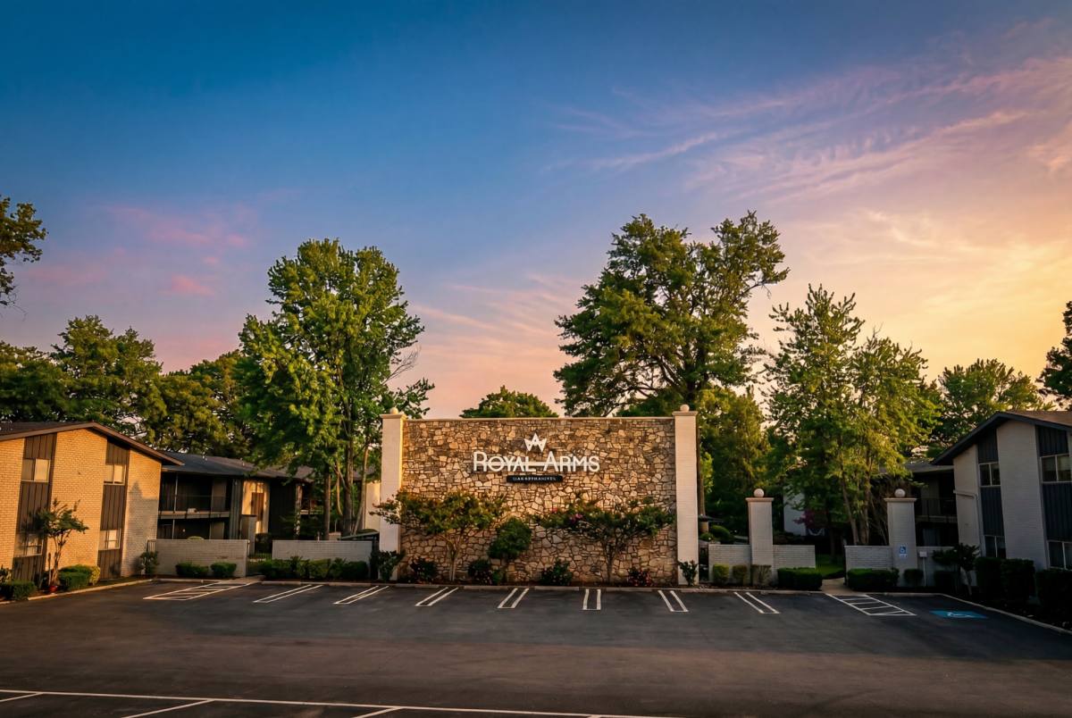 Royal Arms, 5101 S Madison Ave, Tulsa, OK 74105 - Townhouse for Rent - Image 2