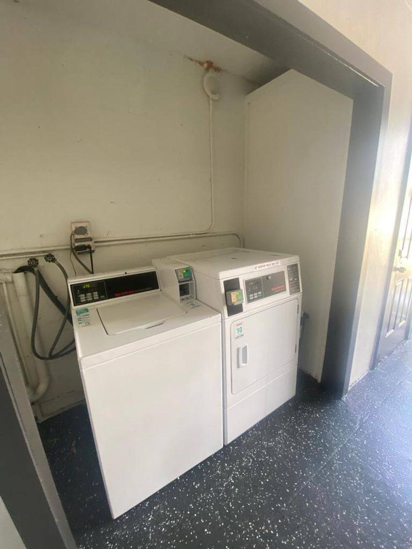 Apartment for rent at 2325-2331 Arthur St, Hollywood, FL 33020