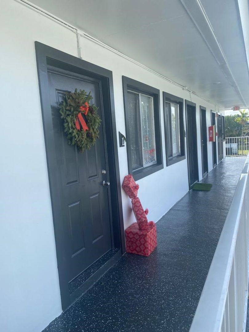 Apartment for rent at 2325-2331 Arthur St, Hollywood, FL 33020