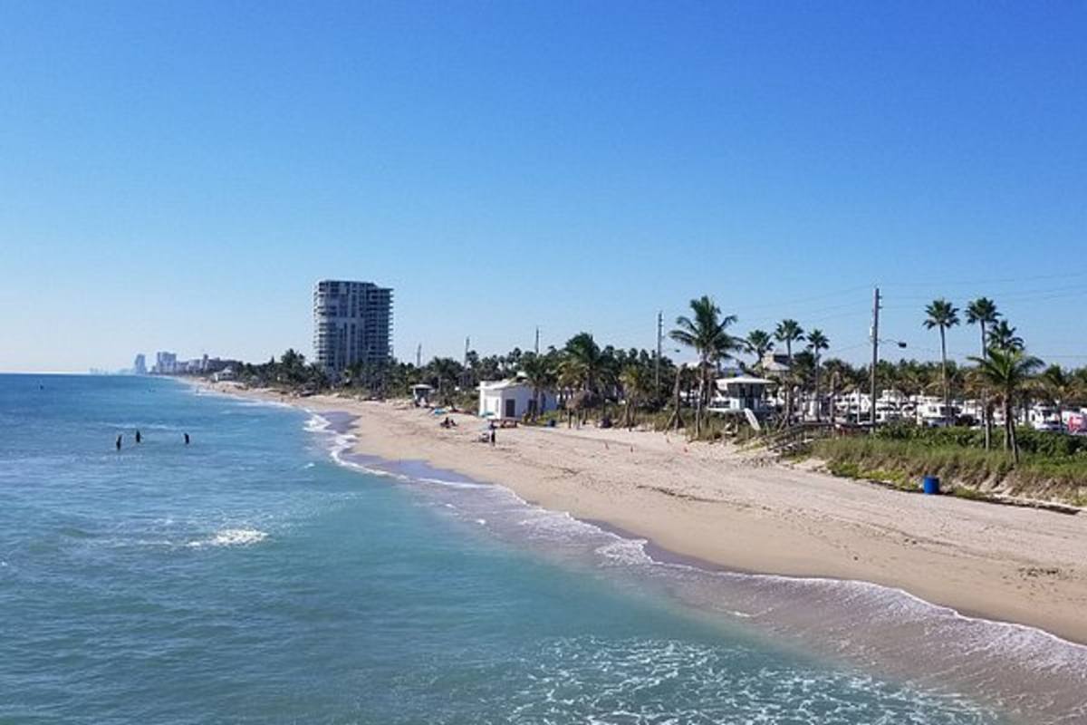 Apartment for rent at 2325-2331 Arthur St, Hollywood, FL 33020