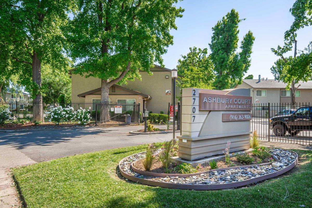 Townhouse for rent at 2707 La Verta Court, Rancho Cordova, CA 95670