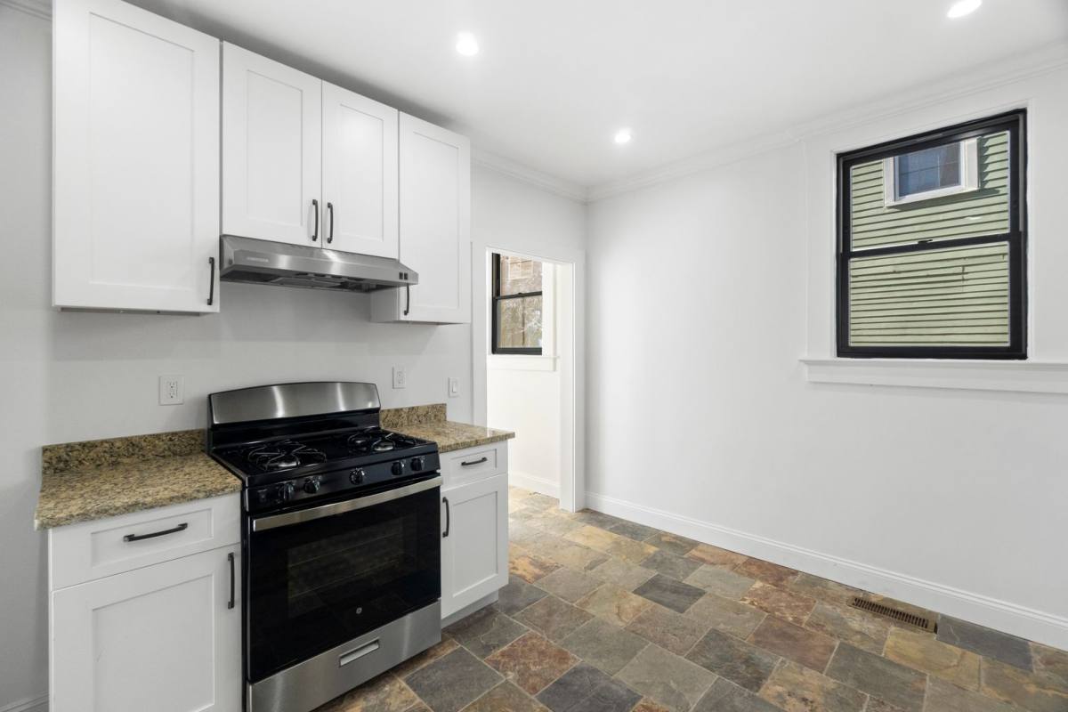 Apartment for rent at 54 Trumbull St, New Haven, CT 06510