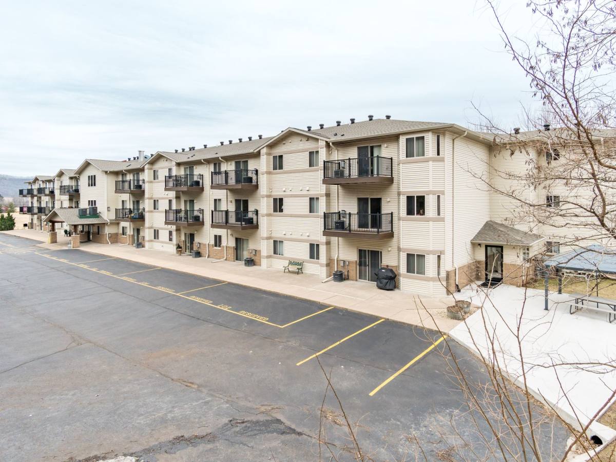 Apartment for rent at 135 Marcou Rd, Onalaska, WI 54650