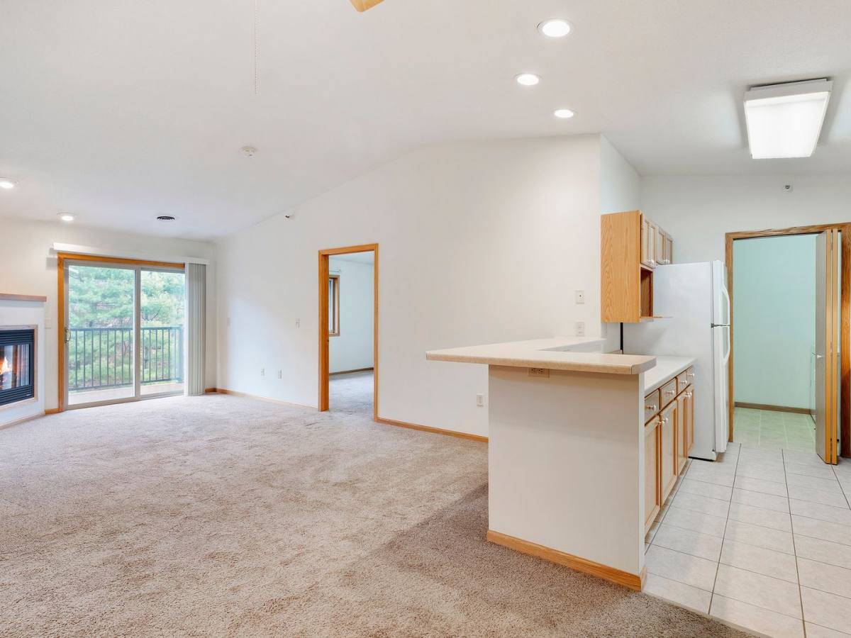 Apartment for rent at 135 Marcou Rd, Onalaska, WI 54650