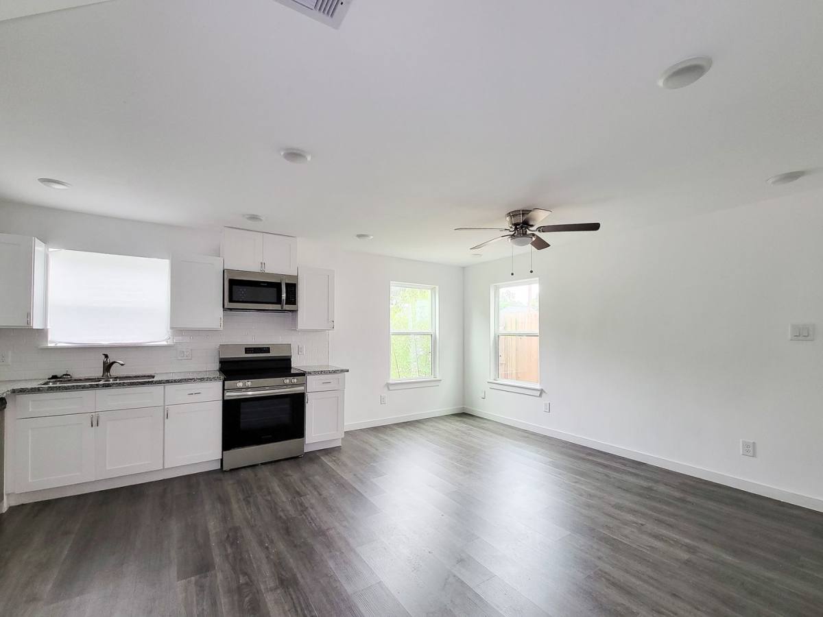 House for rent at 8122 Sterlingshire St, Houston, TX 77078