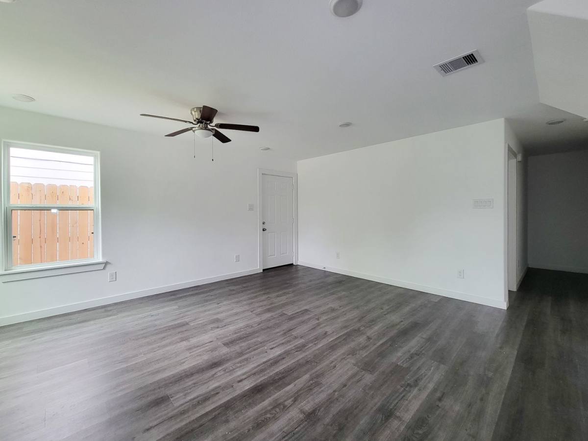 House for rent at 8122 Sterlingshire St, Houston, TX 77078