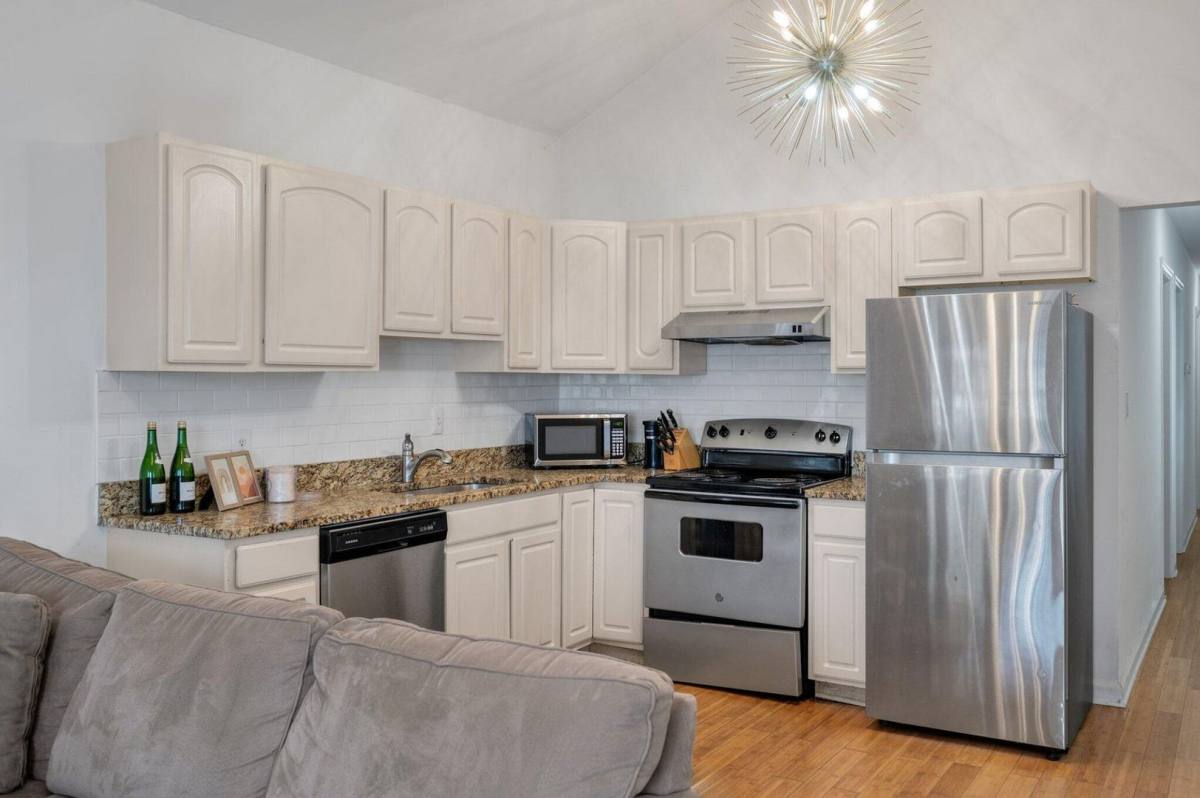 Apartment for rent at 9-11-15 Humphrey Court, Charleston, SC 29403