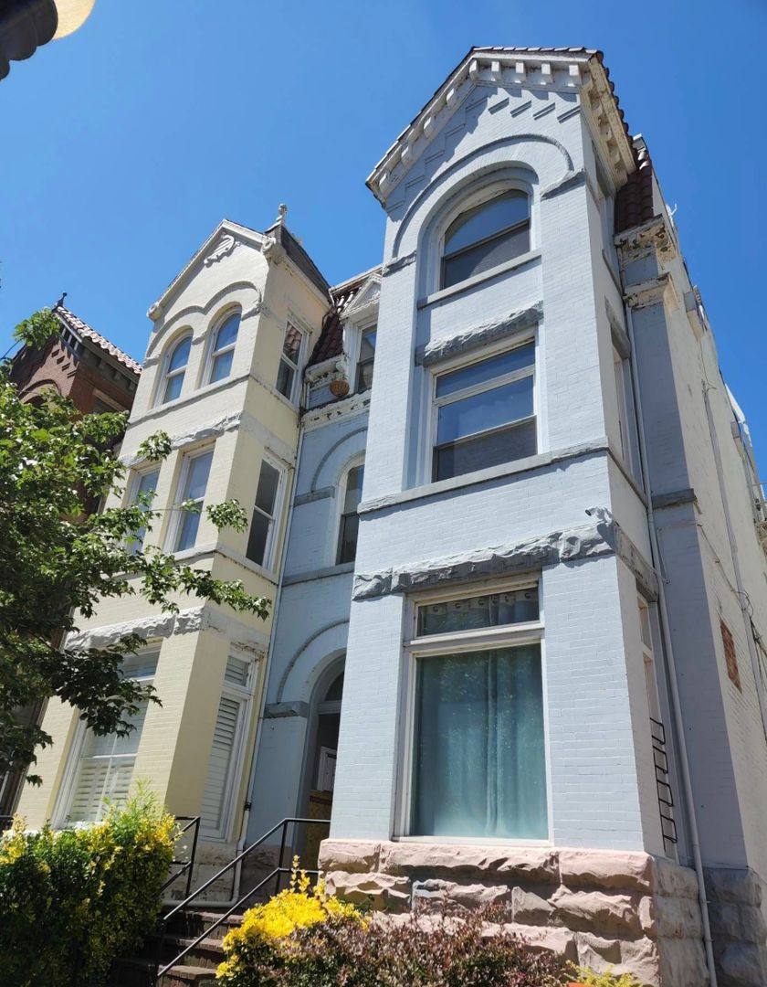 Apartment for rent at 2121 N St NW, Washington, DC 20037