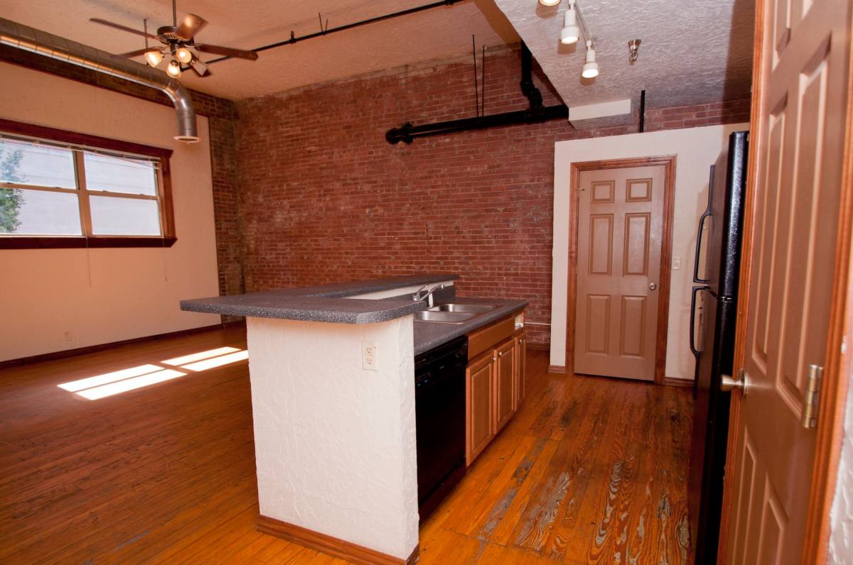 Apartment for rent at 235 N Market St, Springfield, MO 65806