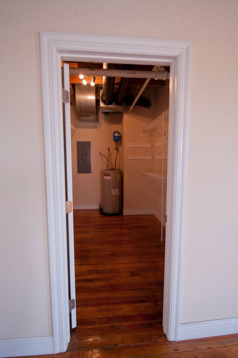 Apartment for rent at 235 N Market St, Springfield, MO 65806