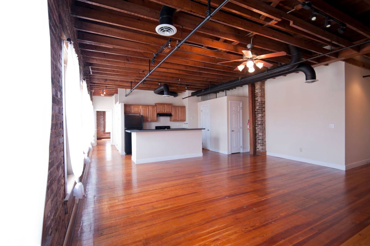 Apartment for rent at 235 N Market St, Springfield, MO 65806