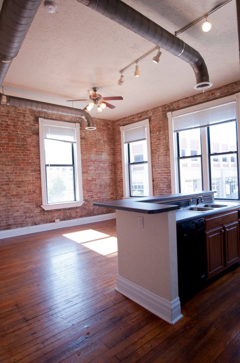 Apartment for rent at 507 W College, Springfield, MO 65806