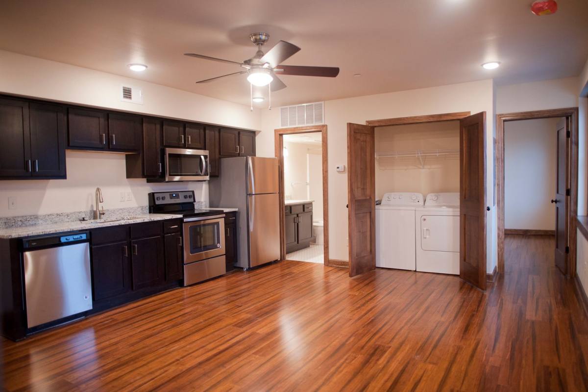 Apartment for rent at 529 E Cherry St, Springfield, MO 65806