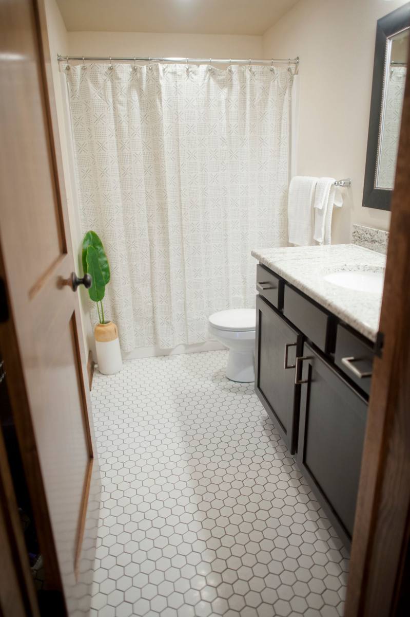 Apartment for rent at 529 E Cherry St, Springfield, MO 65806