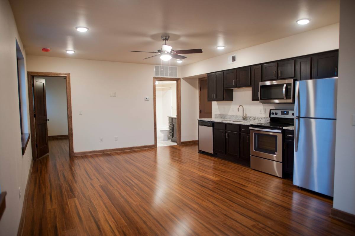 Apartment for rent at 529 E Cherry St, Springfield, MO 65806