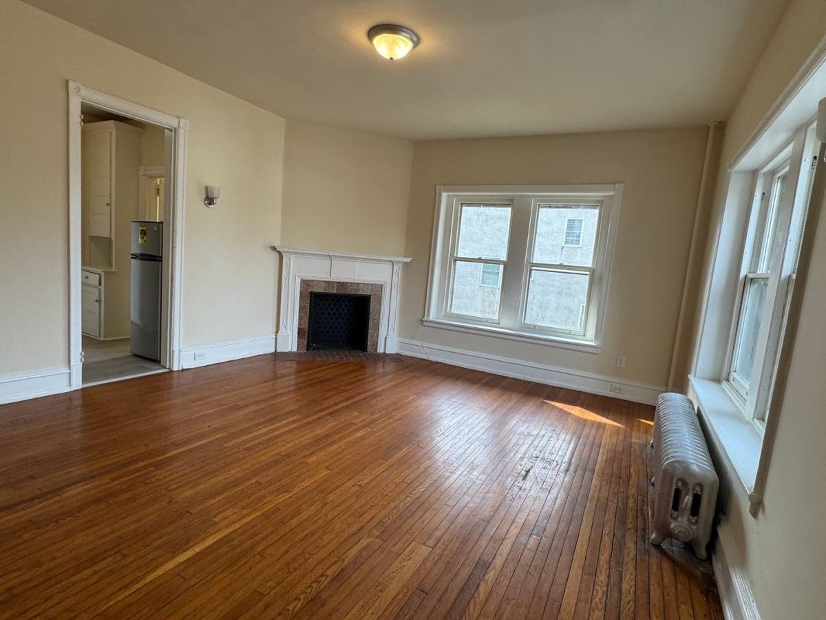 Apartment for rent at 29 Park Rd, Havertown, PA 19083