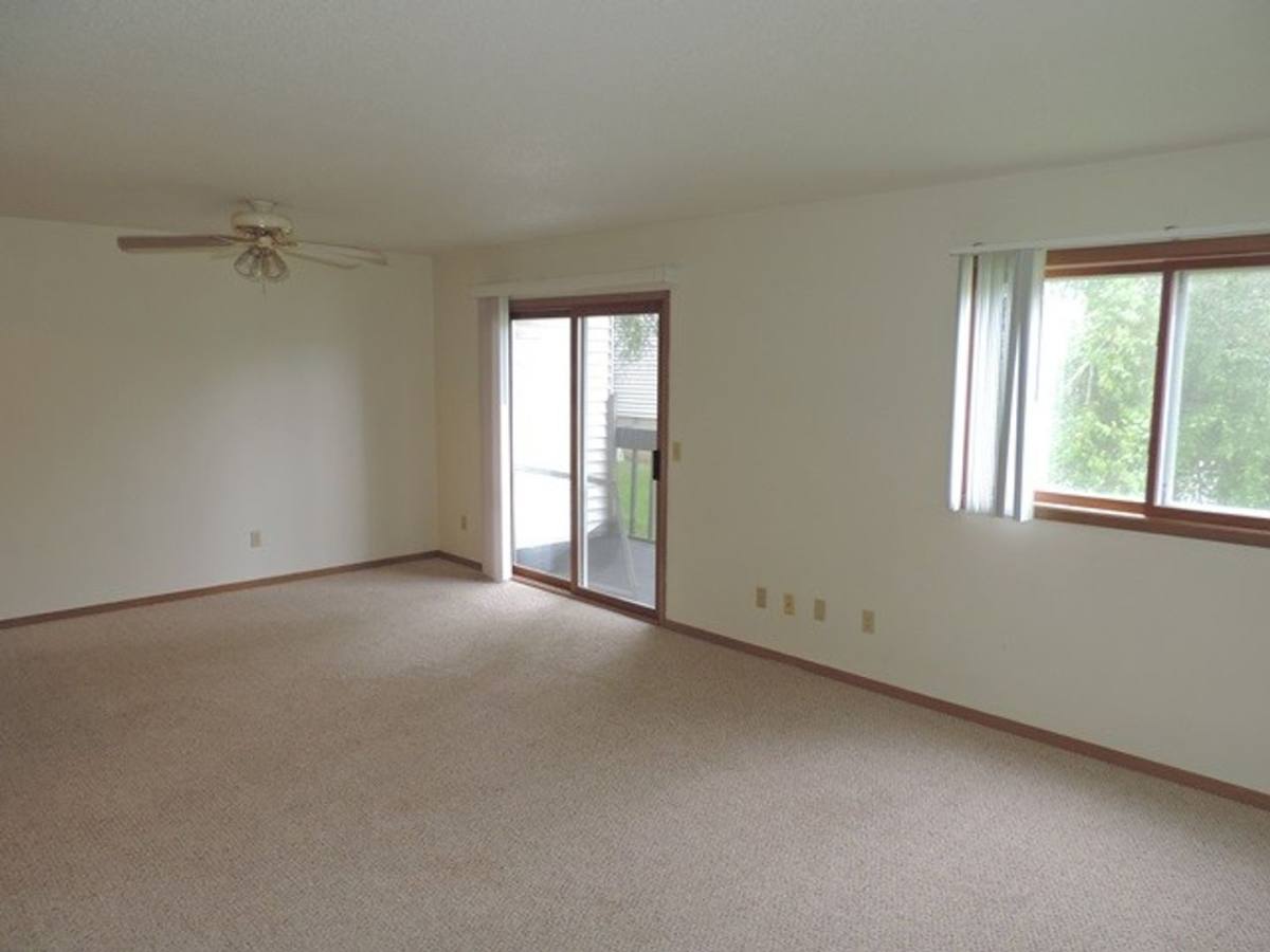 Condo for rent at 719 Westwinds Dr, Iowa City, IA 52246