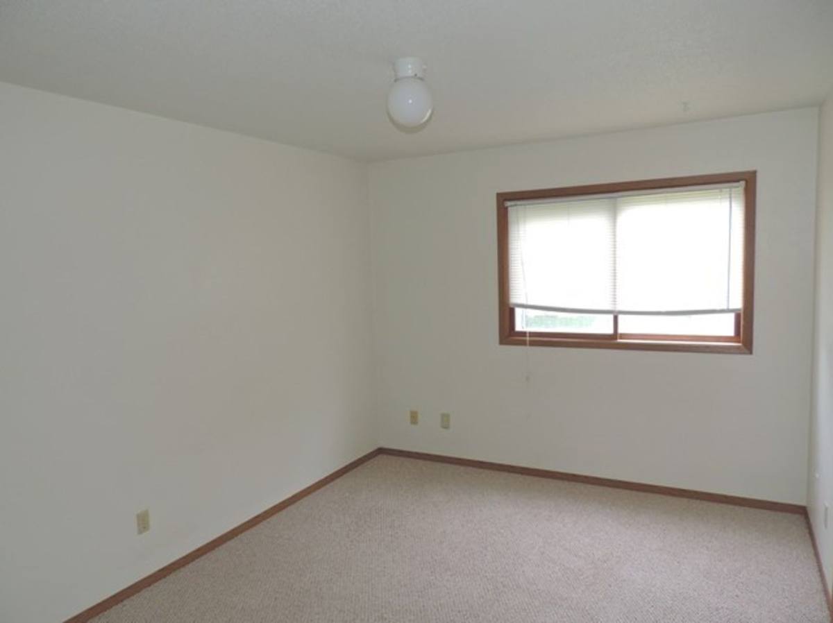 Condo for rent at 719 Westwinds Dr, Iowa City, IA 52246