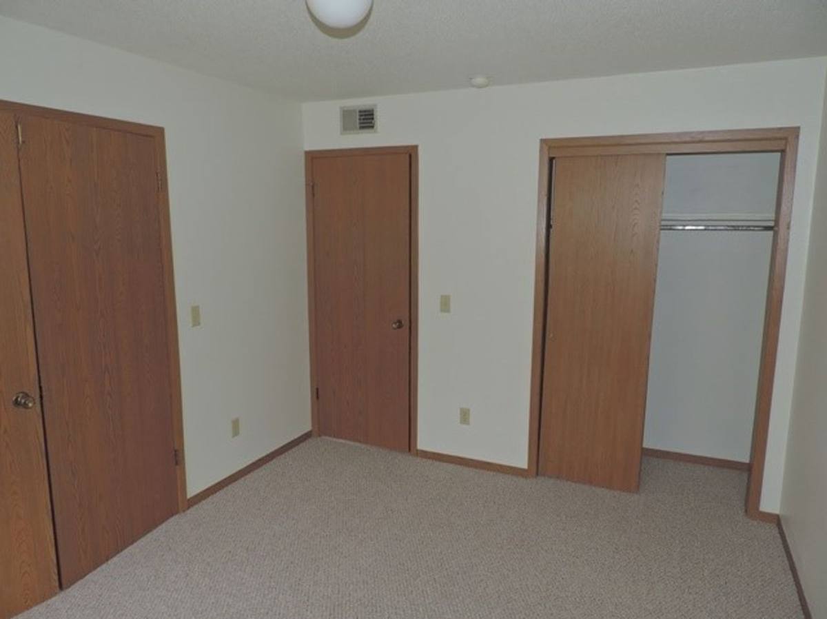 Condo for rent at 719 Westwinds Dr, Iowa City, IA 52246